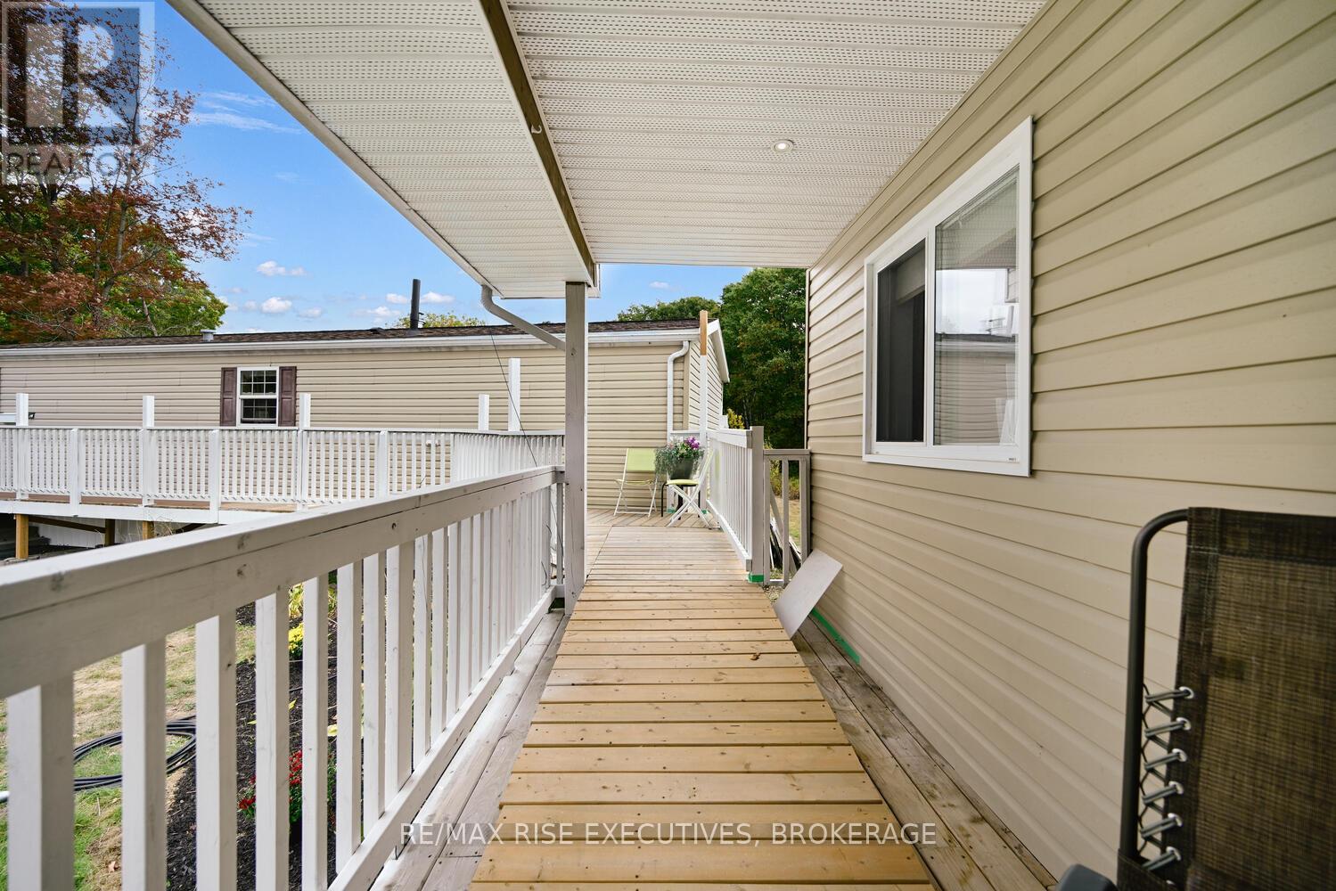 25 Park Street, Leeds And The Thousand Islands, Ontario K0E 1N0 - Photo 32 - X12432062