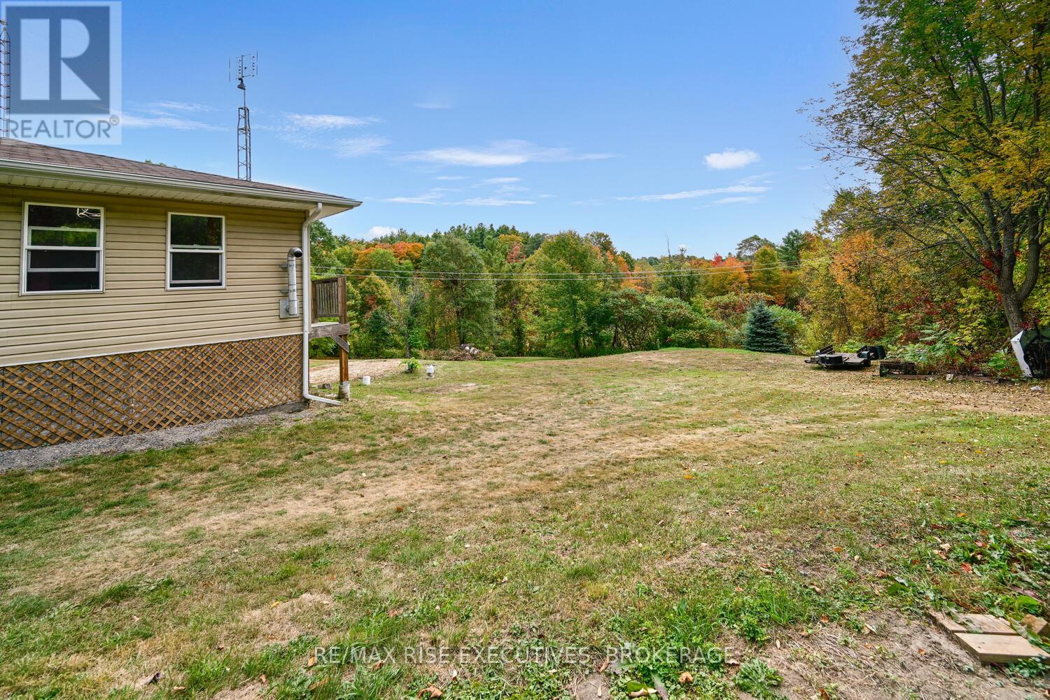 25 Park Street, Leeds And The Thousand Islands, Ontario K0E 1N0 - Photo 45 - X12432062