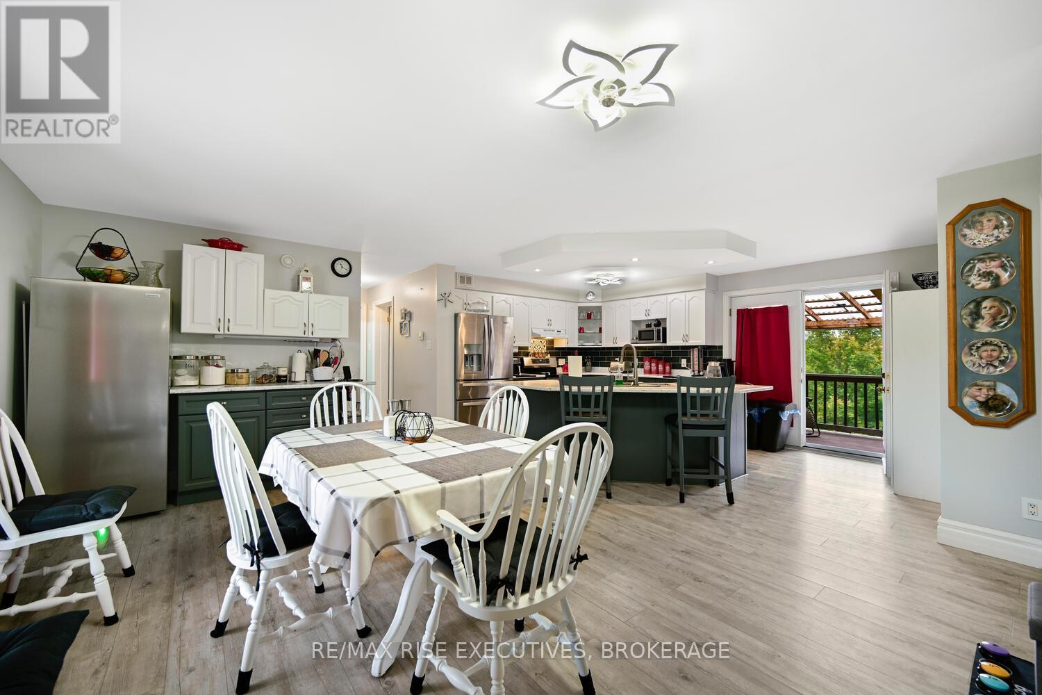 25 Park Street, Leeds And The Thousand Islands, Ontario K0E 1N0 - Photo 5 - X12432062