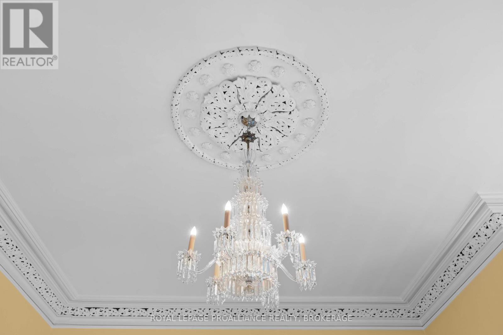 3 Emily Street, Kingston, Ontario K7L 2W2 - Photo 12 - X12432092