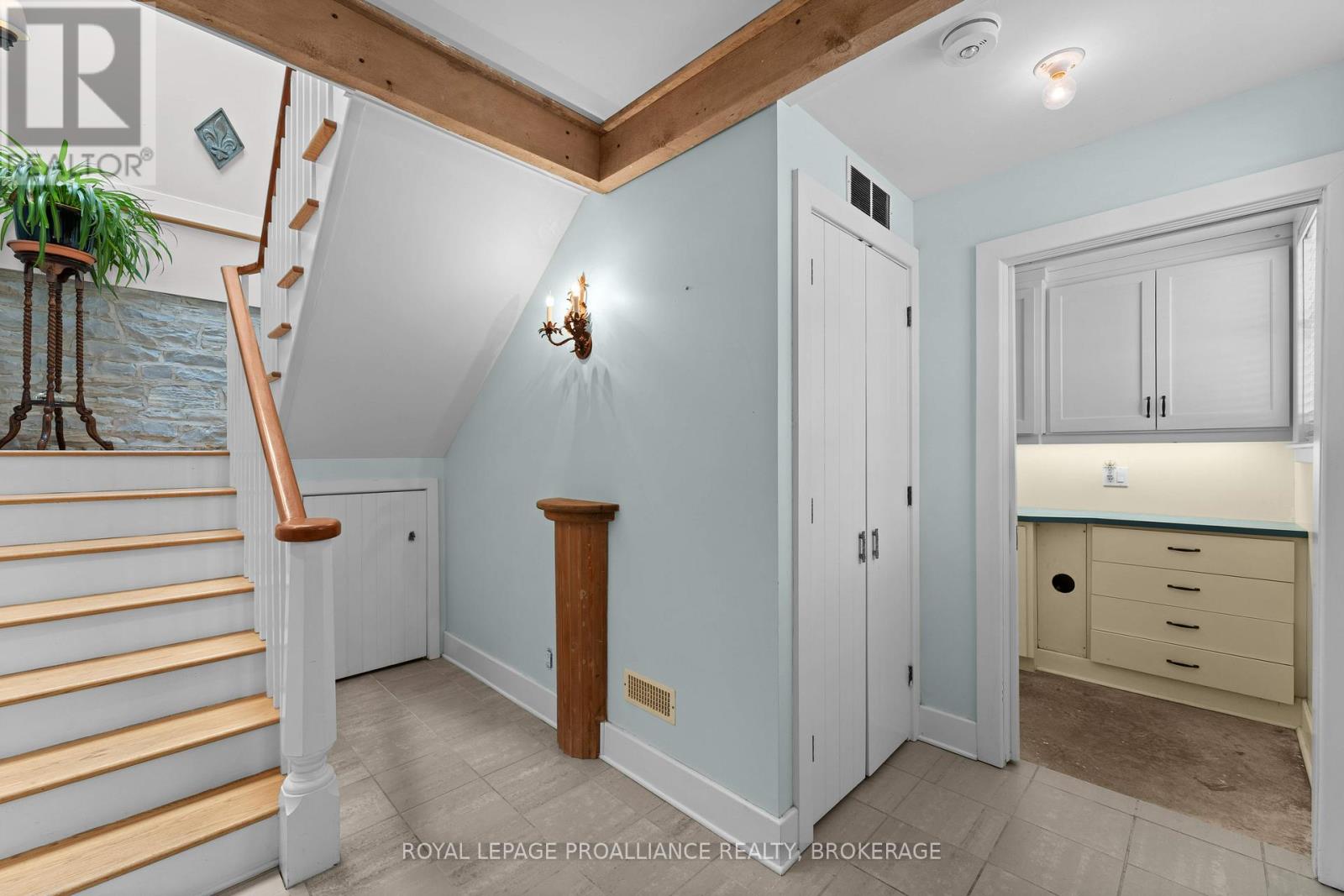 3 Emily Street, Kingston, Ontario K7L 2W2 - Photo 36 - X12432092