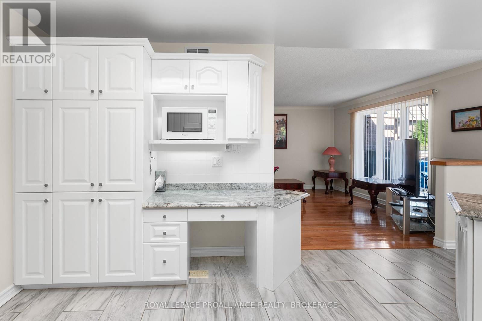 377 Briarwood Drive, Kingston, Ontario  K7M 7V2 - Photo 14 - X12435266