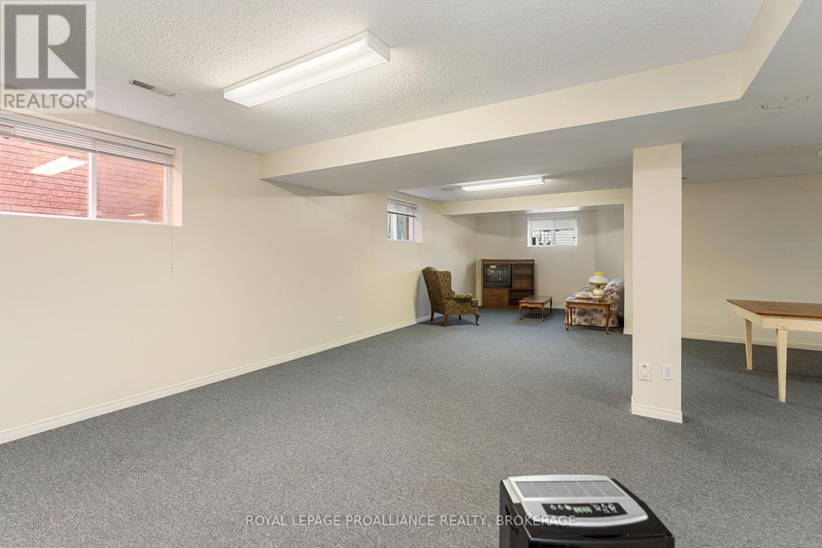 377 Briarwood Drive, Kingston, Ontario  K7M 7V2 - Photo 39 - X12435266