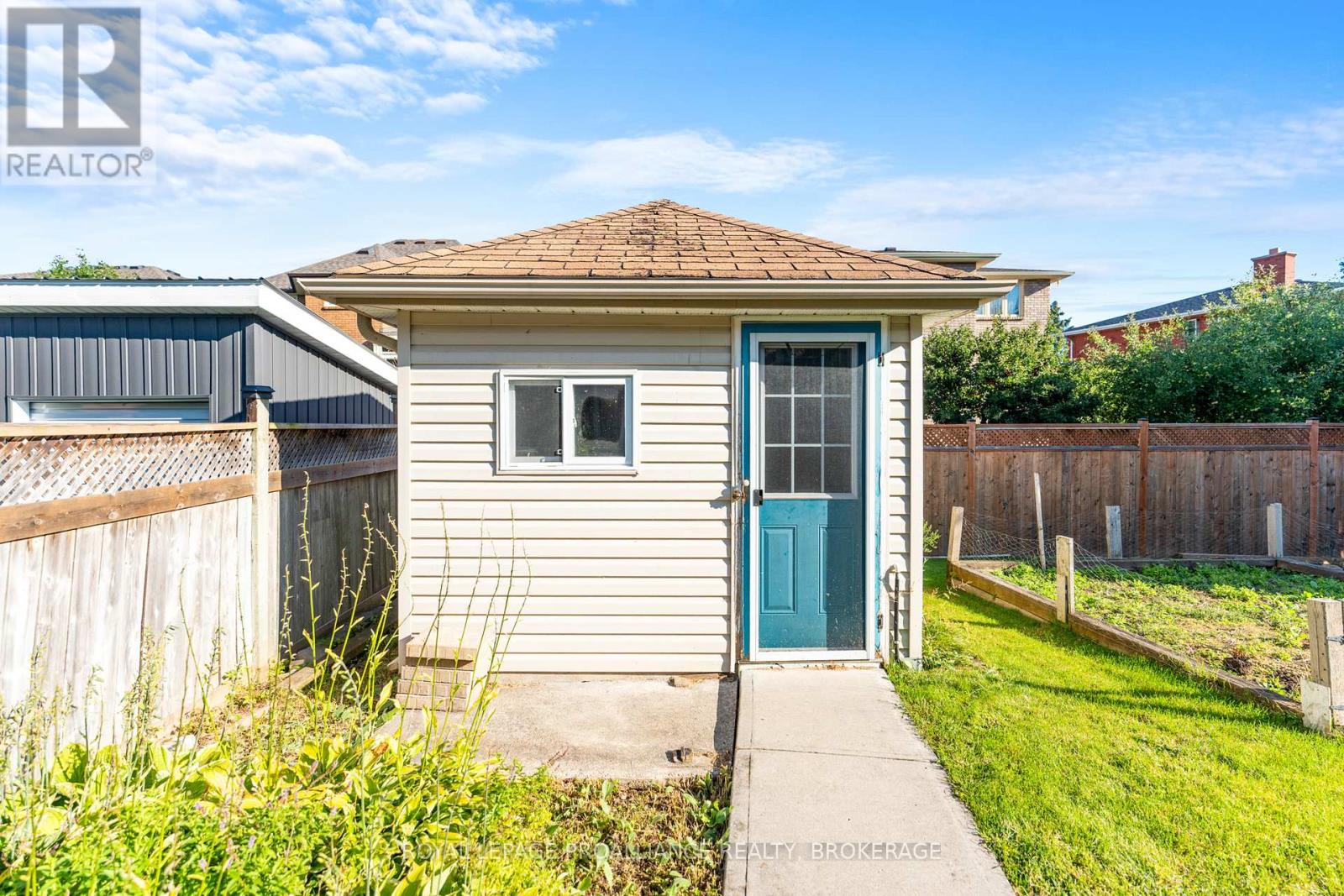 377 Briarwood Drive, Kingston, Ontario  K7M 7V2 - Photo 44 - X12435266