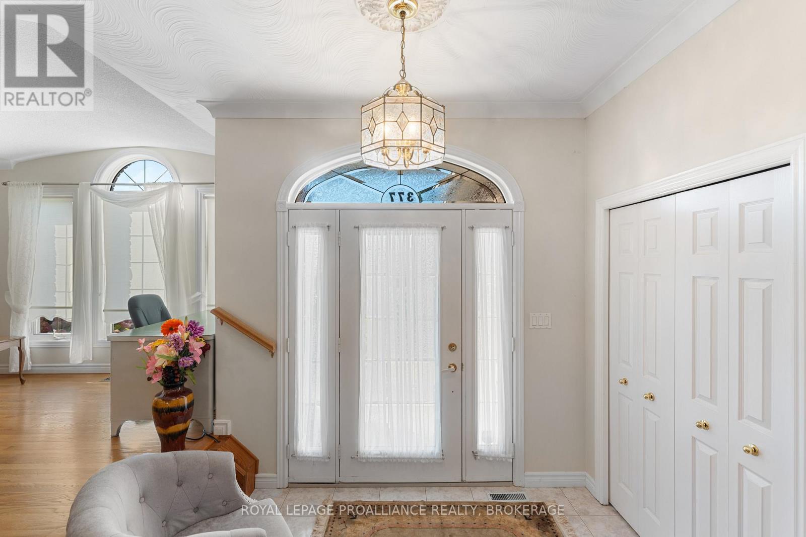 377 Briarwood Drive, Kingston, Ontario  K7M 7V2 - Photo 5 - X12435266