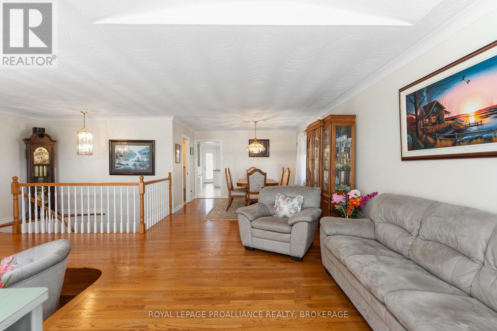 377 Briarwood Drive, Kingston, Ontario  K7M 7V2 - Photo 8 - X12435266