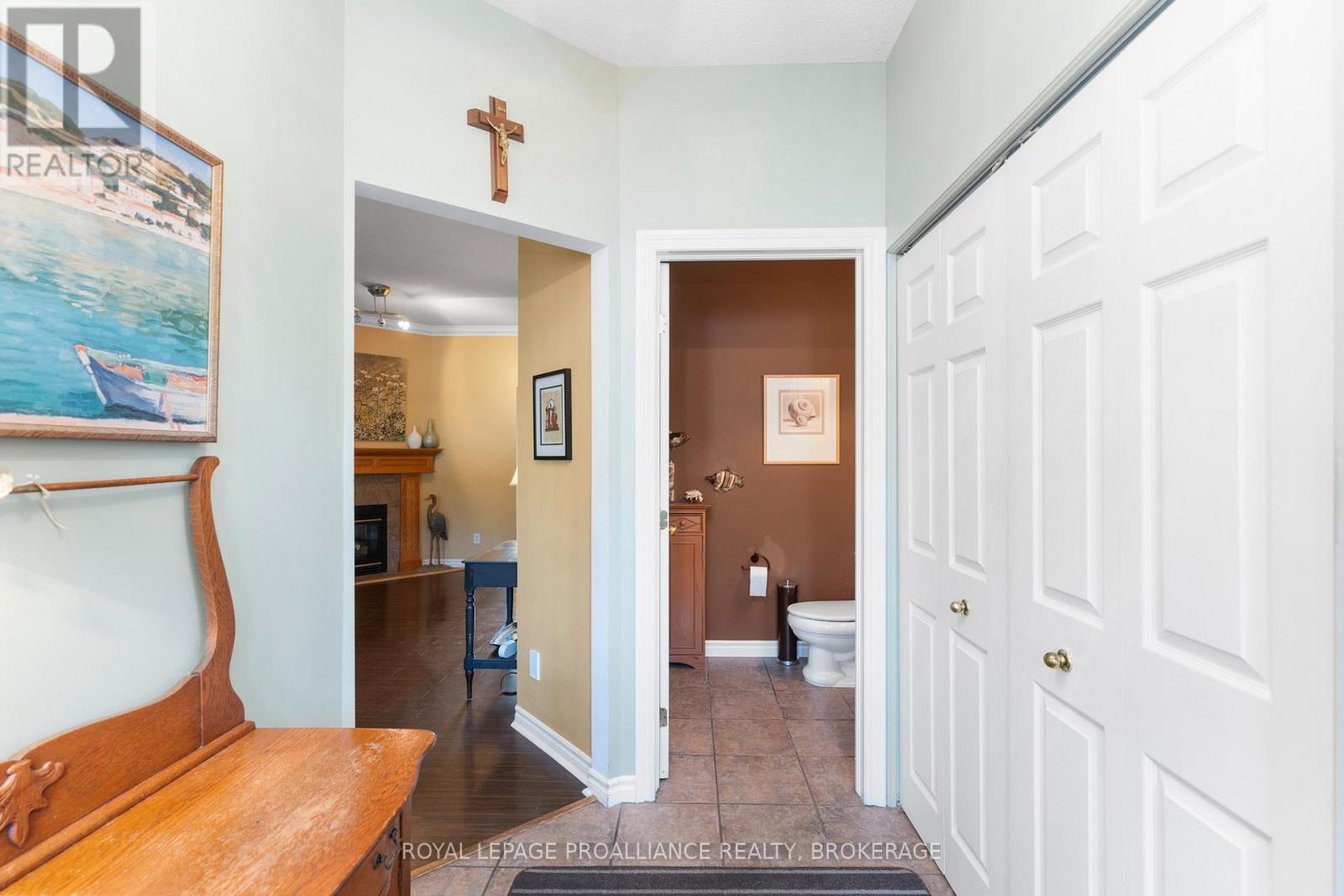 39 Mowat Avenue, Kingston, Ontario  K7M 8Y8 - Photo 4 - X12435337