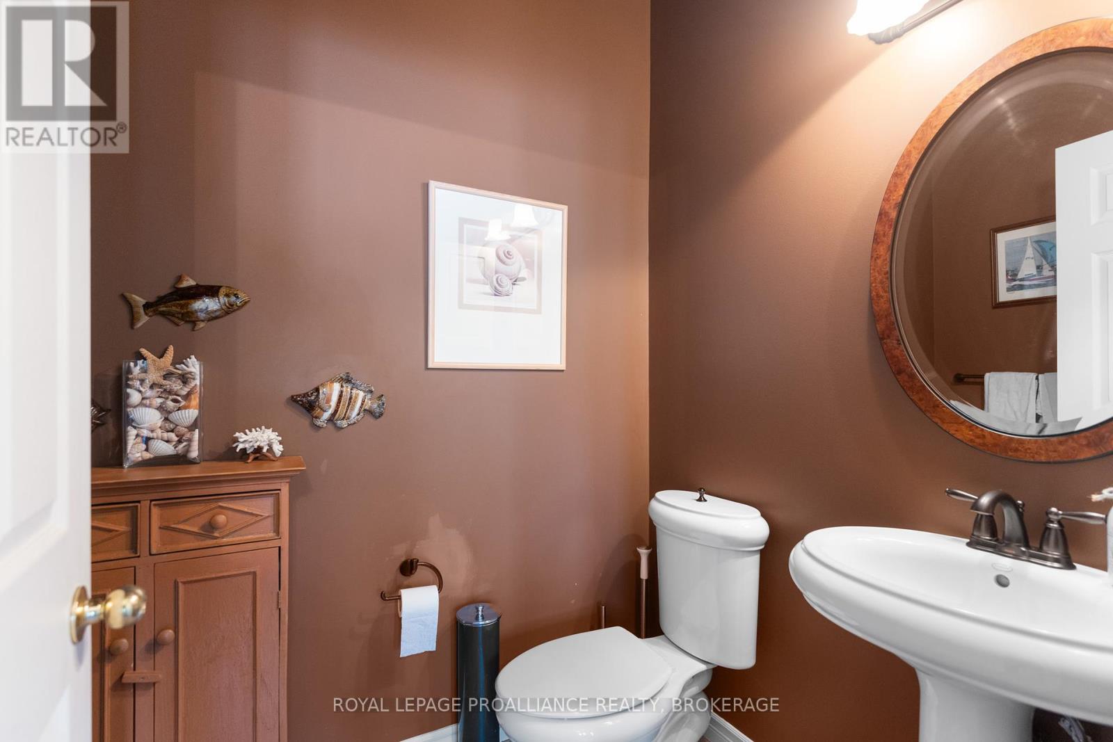 39 Mowat Avenue, Kingston, Ontario  K7M 8Y8 - Photo 6 - X12435337