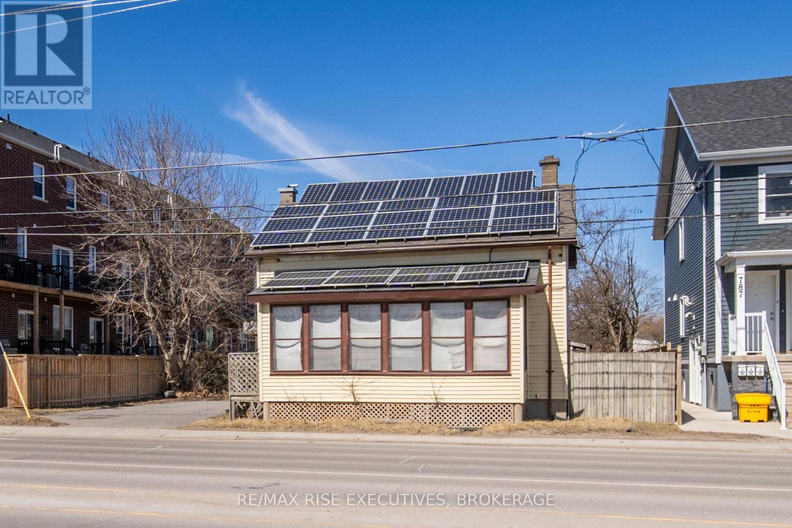 789 King Street W, Kingston, Ontario  K7M 2G5 - Photo 2 - X12436166