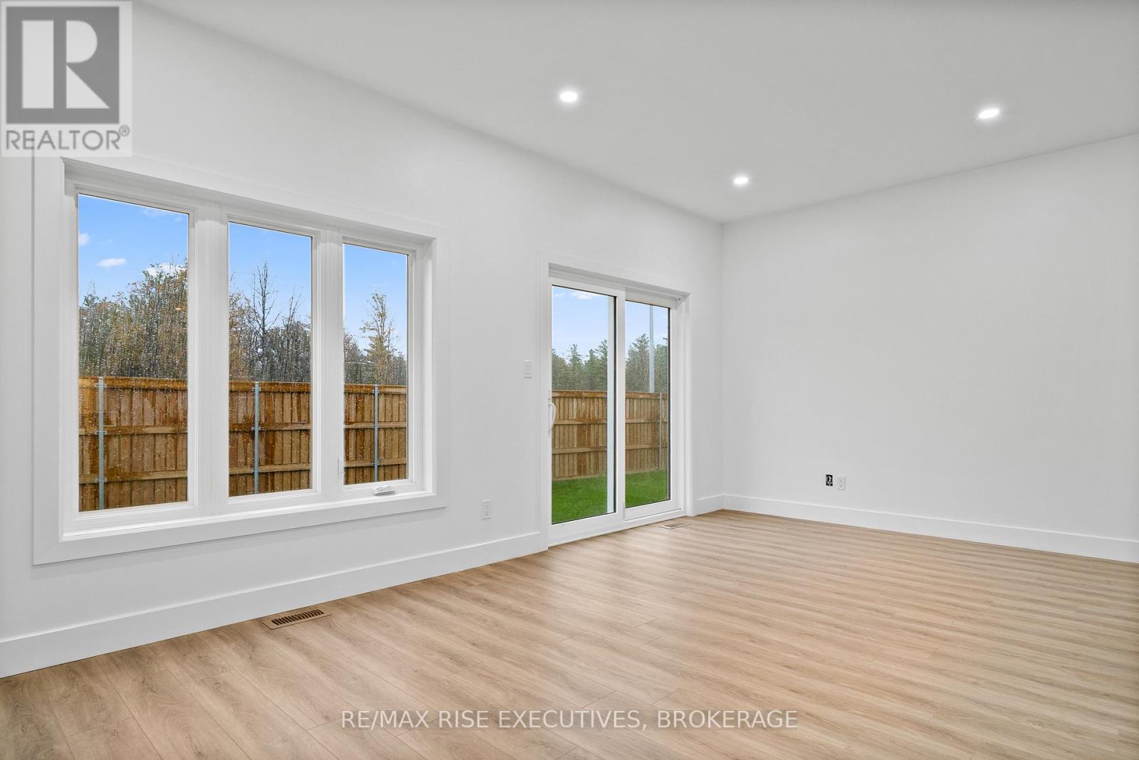 2703 Delmar Street, Kingston, Ontario K7P 0J1 - Photo 17 - X12436681