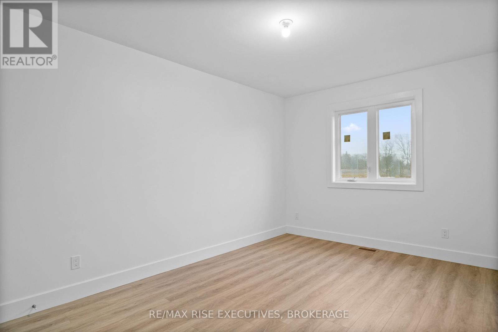 2703 Delmar Street, Kingston, Ontario K7P 0J1 - Photo 31 - X12436681