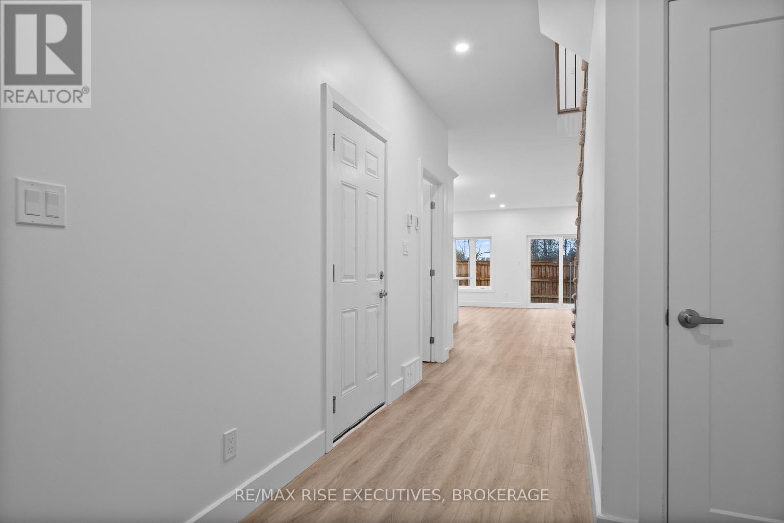 2703 Delmar Street, Kingston, Ontario K7P 0J1 - Photo 6 - X12436681