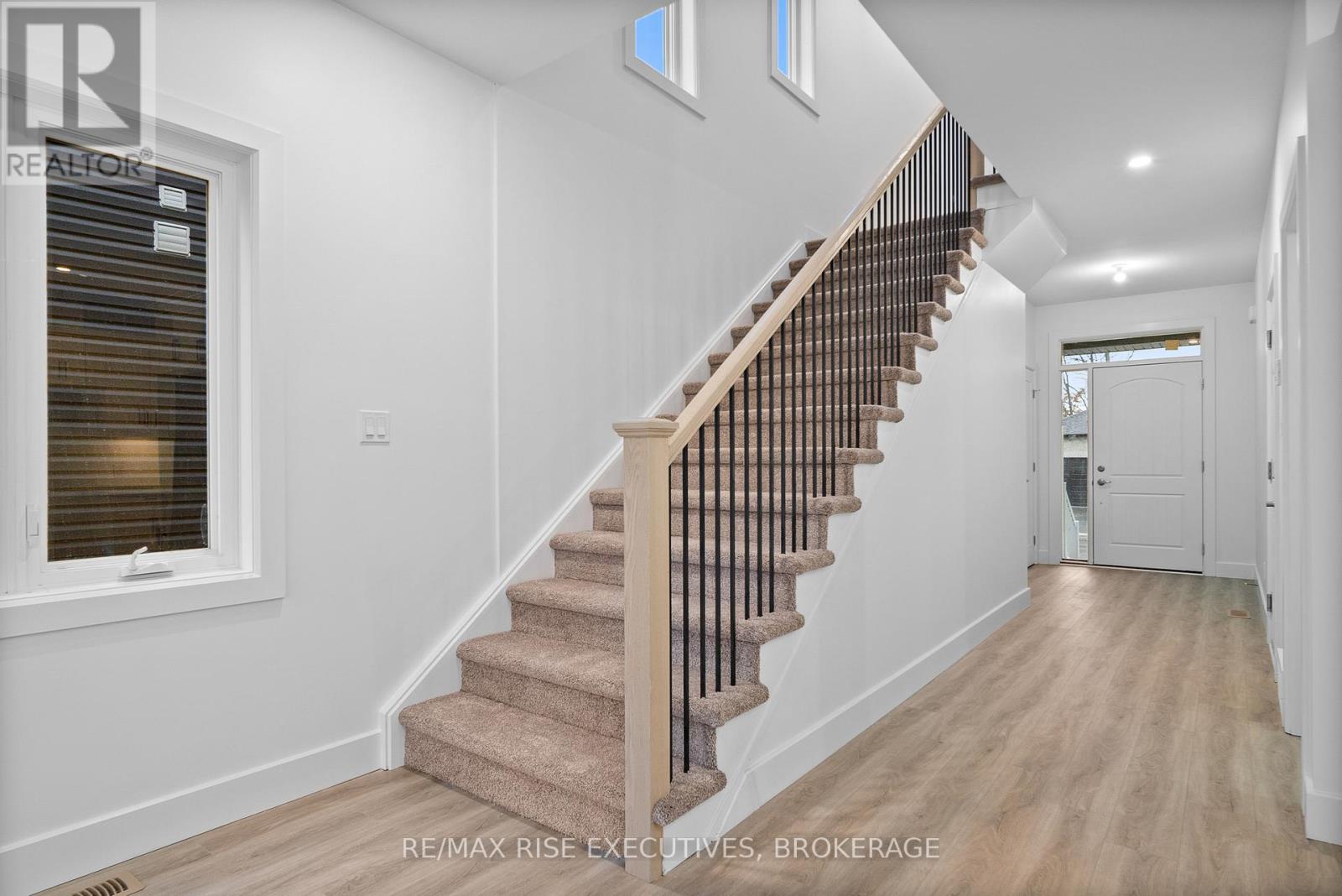 2703 Delmar Street, Kingston, Ontario K7P 0J1 - Photo 7 - X12436681