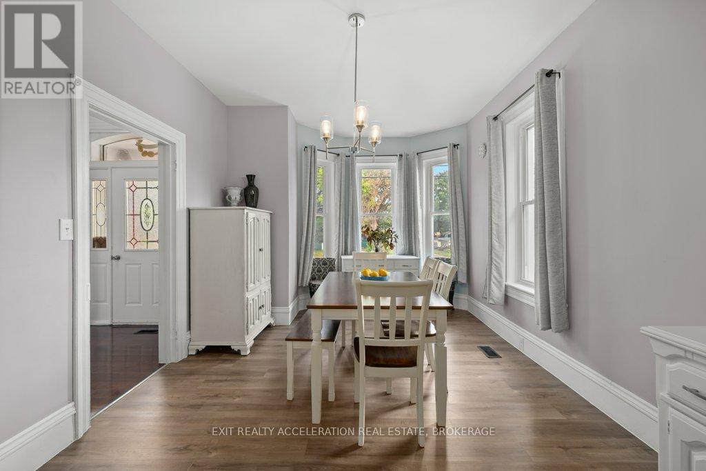 359 Thomas Street, Deseronto, Ontario K0K 1X0 - Photo 10 - X12438390