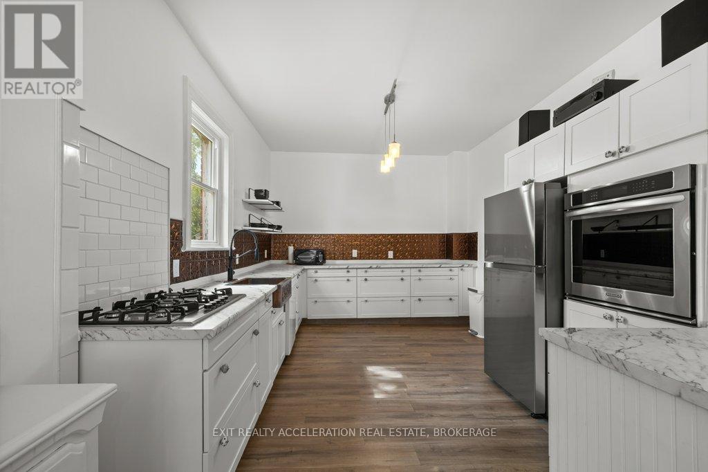 359 Thomas Street, Deseronto, Ontario K0K 1X0 - Photo 12 - X12438390