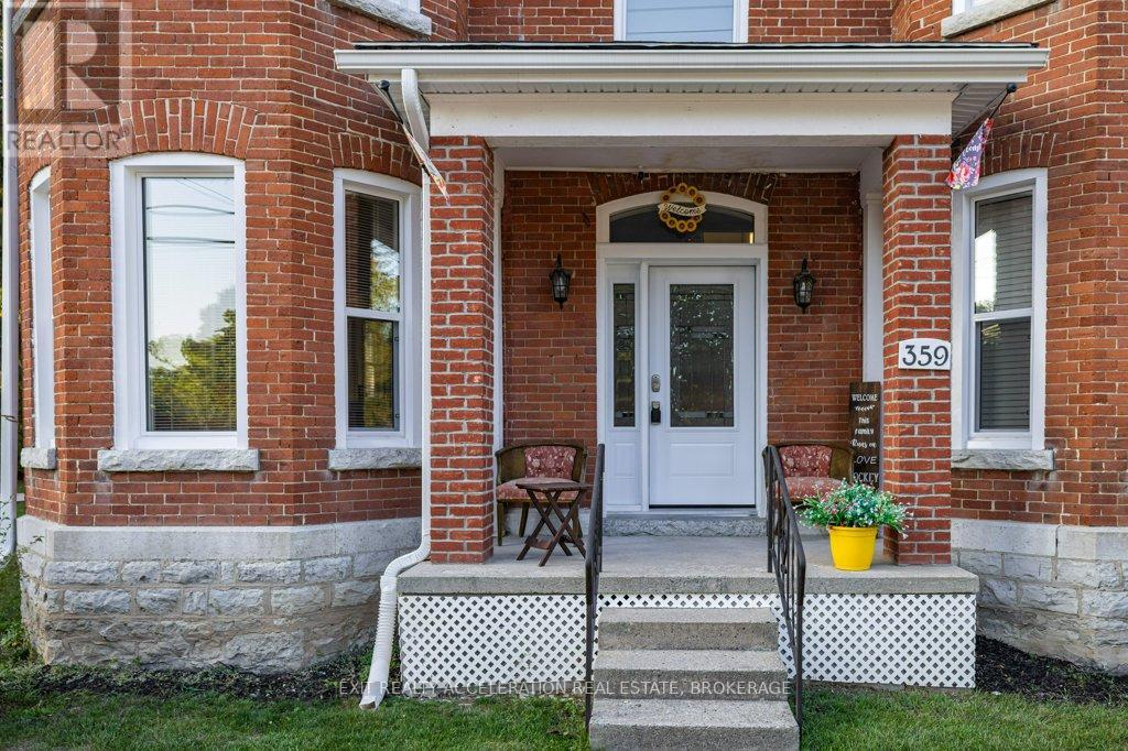 359 Thomas Street, Deseronto, Ontario K0K 1X0 - Photo 4 - X12438390