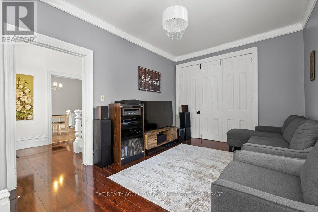 359 Thomas Street, Deseronto, Ontario K0K 1X0 - Photo 7 - X12438390