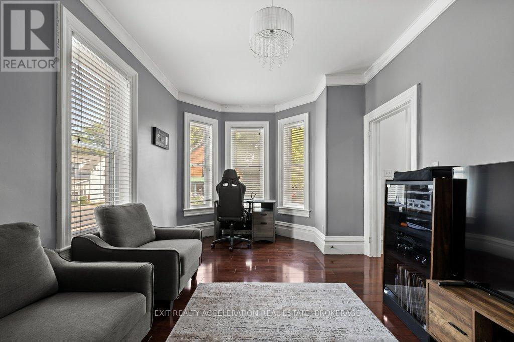 359 Thomas Street, Deseronto, Ontario K0K 1X0 - Photo 8 - X12438390