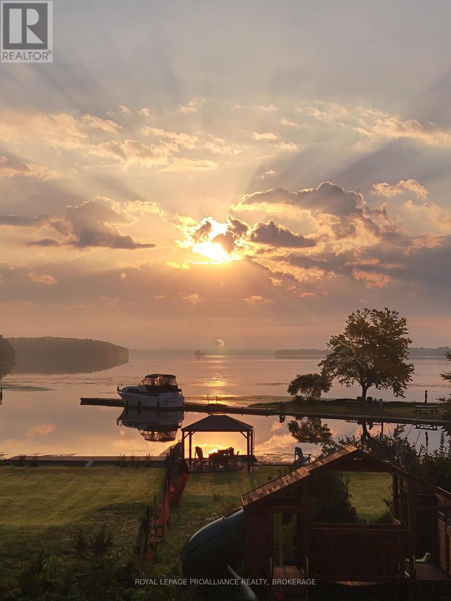 29 Main Street, Westport, Ontario K0G 1X0 - Photo 41 - X12439283