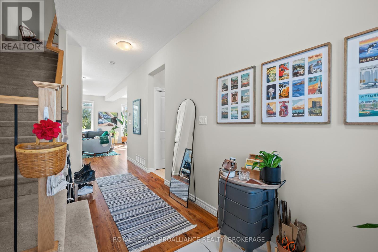 927 Blossom Street, Kingston, Ontario  K7P 0N2 - Photo 2 - X12439747