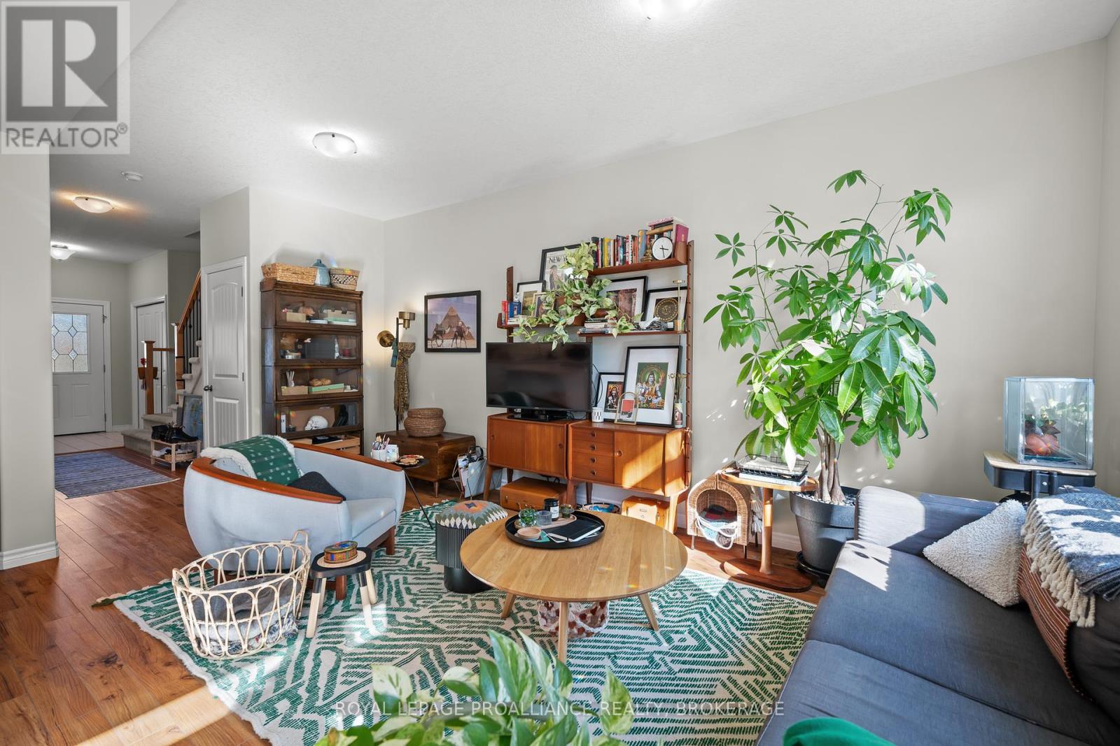 927 Blossom Street, Kingston, Ontario  K7P 0N2 - Photo 9 - X12439747