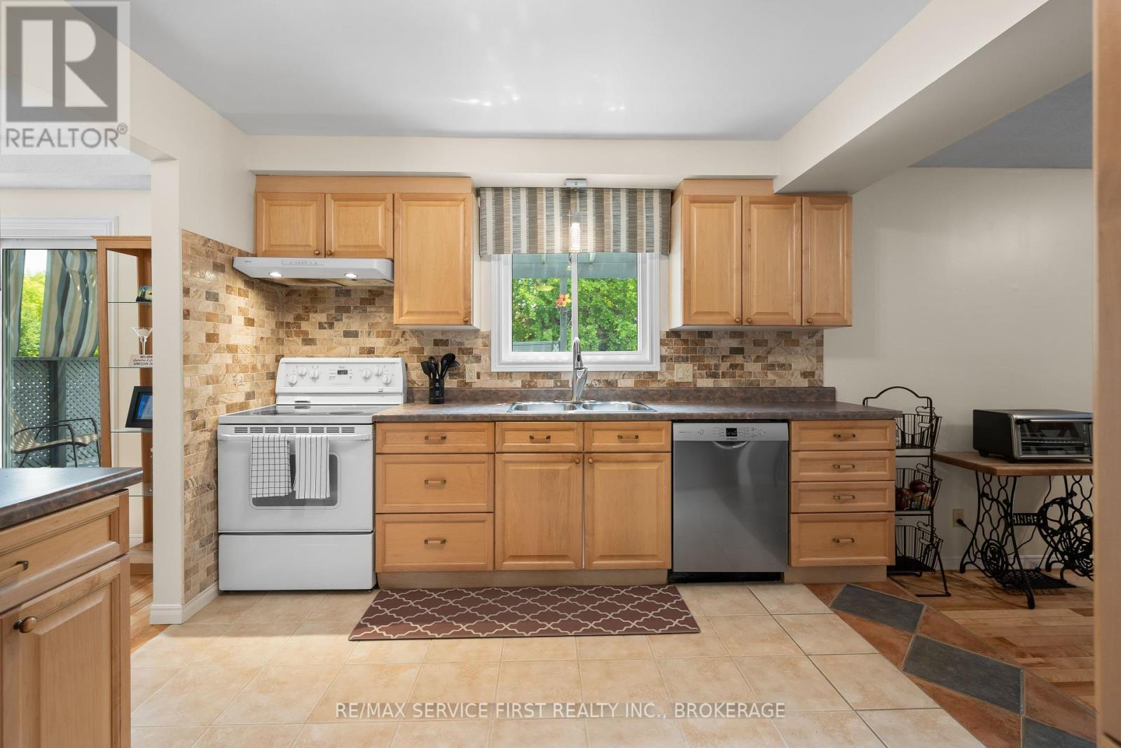 199 Splinter Court, Kingston, Ontario K7M 7Z3 - Photo 17 - X12440094