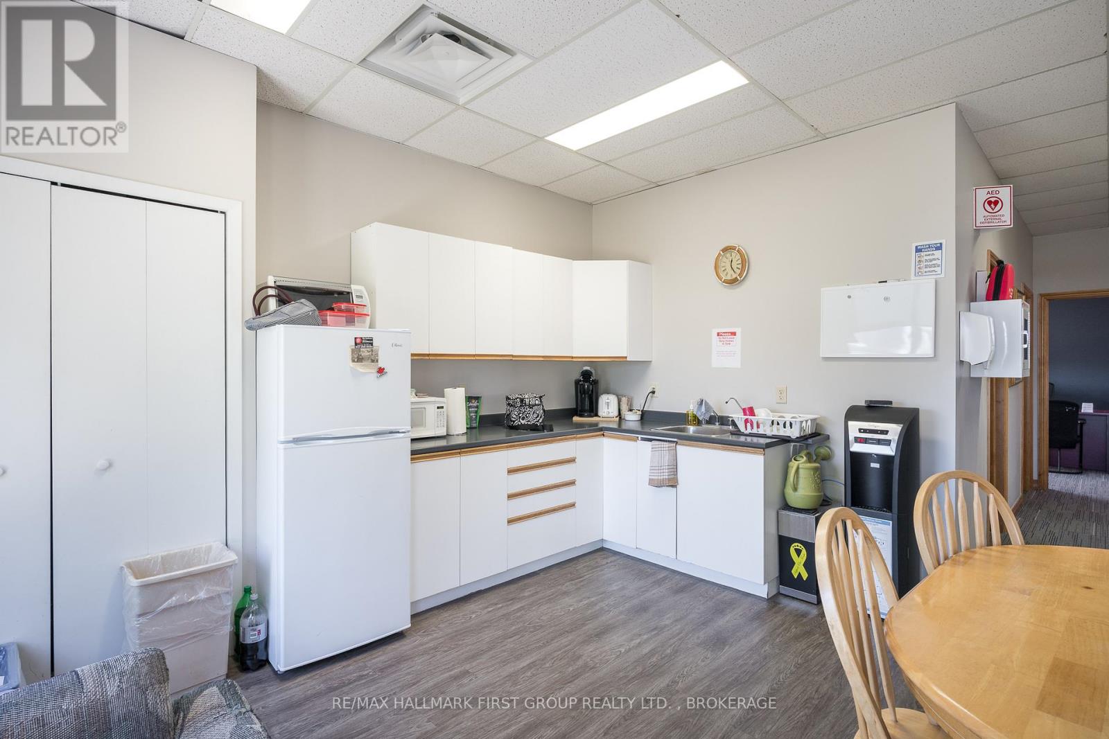 90 Industrial Boulevard, Greater Napanee, Ontario K7R 4B7 - Photo 31 - X12441096