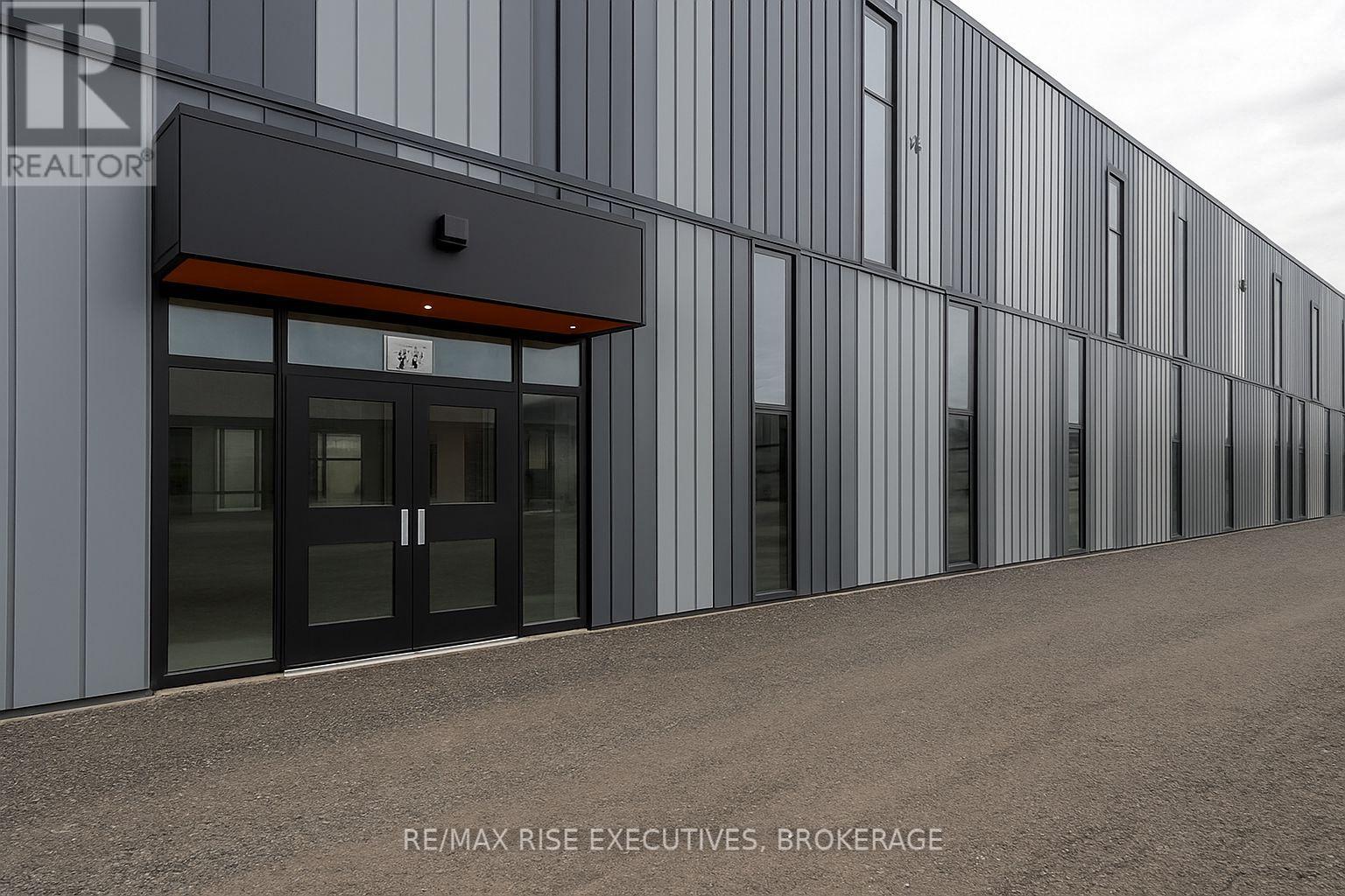 7l & 7m - 785 Sir John A Macdonald Boulevard, Kingston, Ontario K7L 1H3 - Photo 2 - X12441127