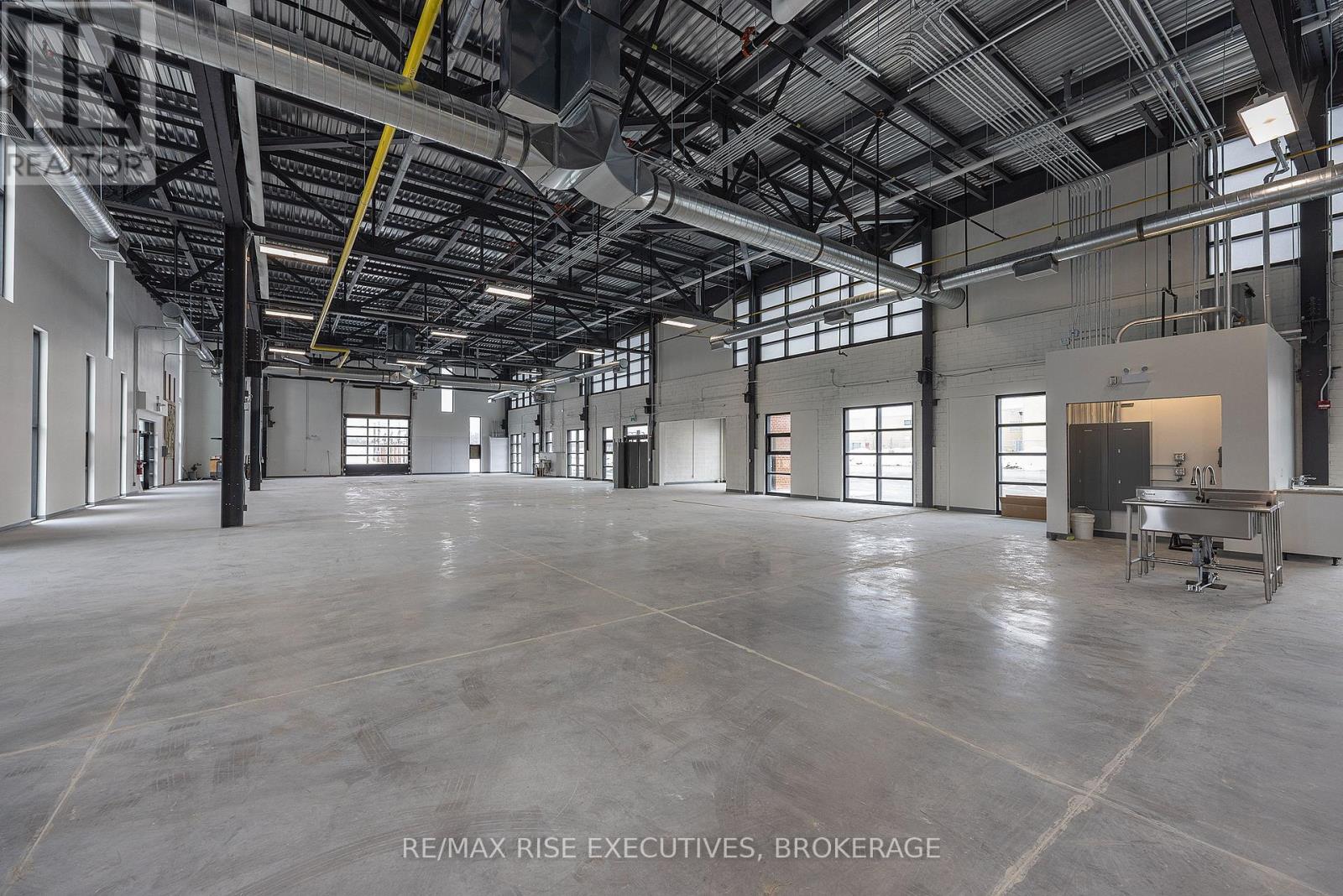 7l & 7m - 785 Sir John A Macdonald Boulevard, Kingston, Ontario K7L 1H3 - Photo 3 - X12441127