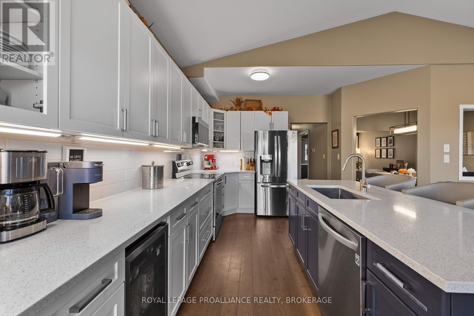 2153 Swanfield Street, Kingston, Ontario K7M 0A9 - Photo 13 - X12441360