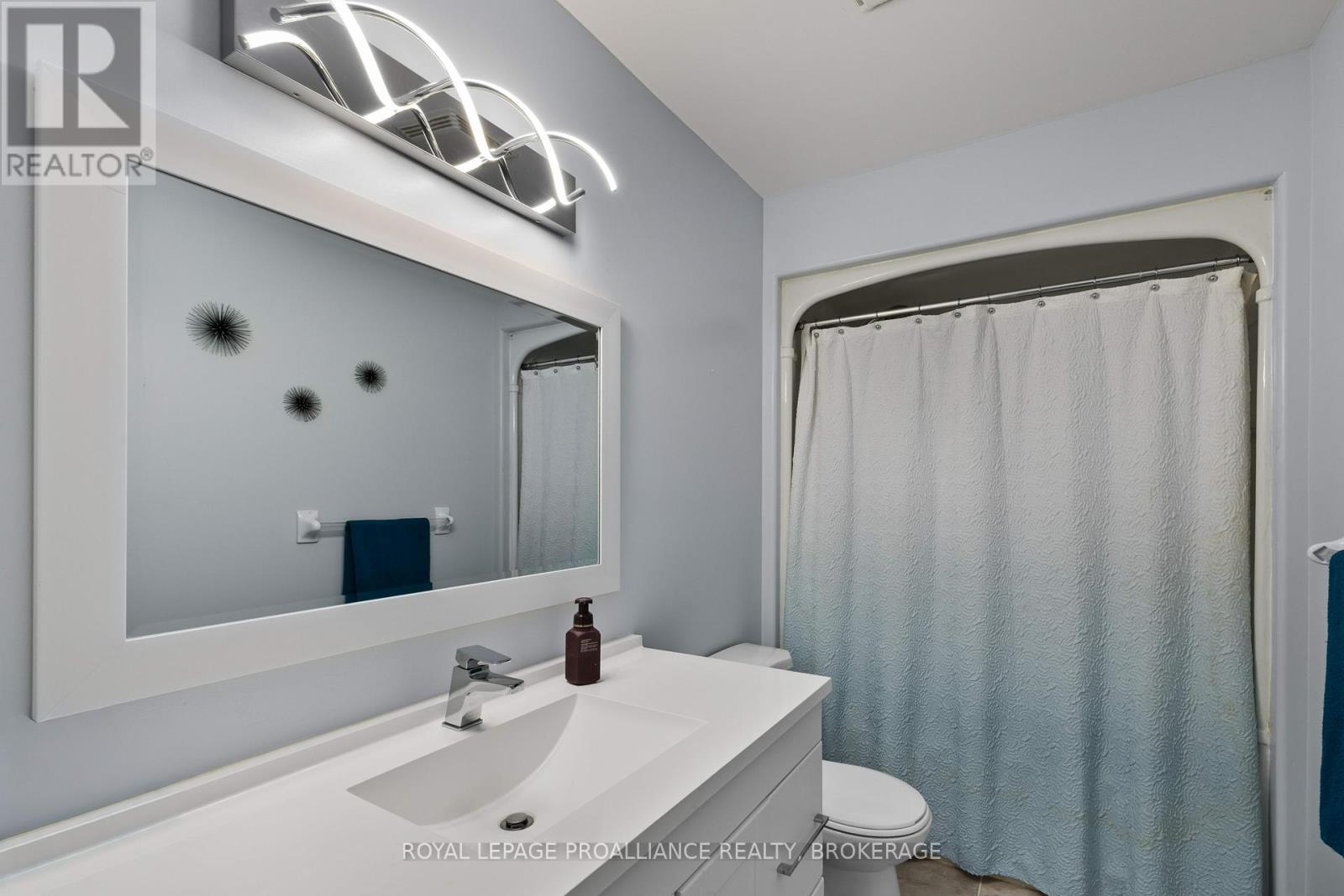 2153 Swanfield Street, Kingston, Ontario K7M 0A9 - Photo 29 - X12441360