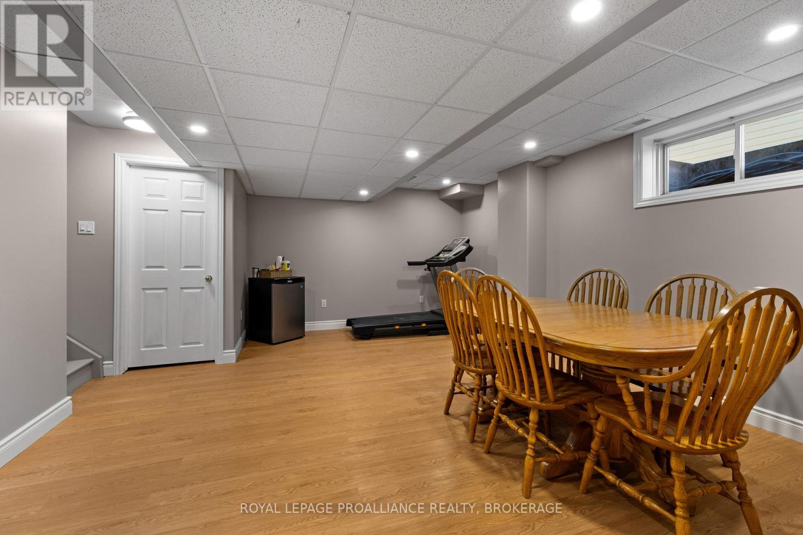 2153 Swanfield Street, Kingston, Ontario K7M 0A9 - Photo 33 - X12441360