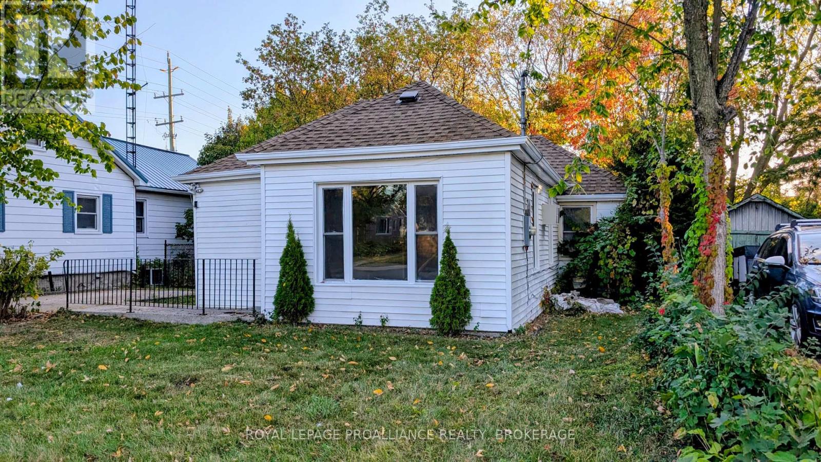 79 Mcdonald Avenue, Kingston, Ontario  K7M 1R2 - Photo 3 - X12442583