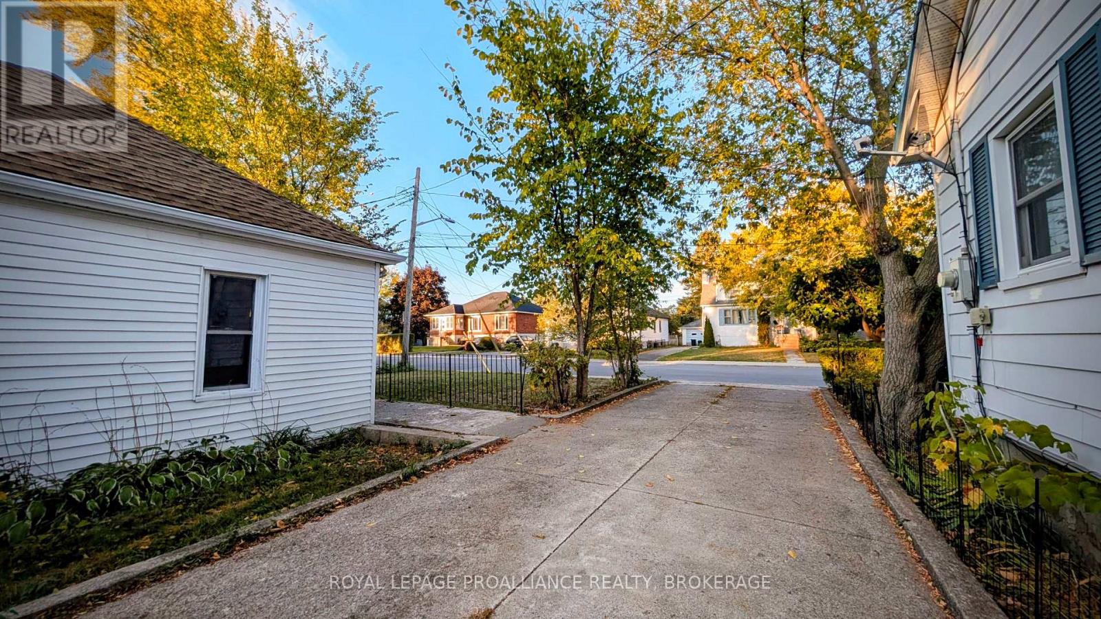 79 Mcdonald Avenue, Kingston, Ontario  K7M 1R2 - Photo 5 - X12442583