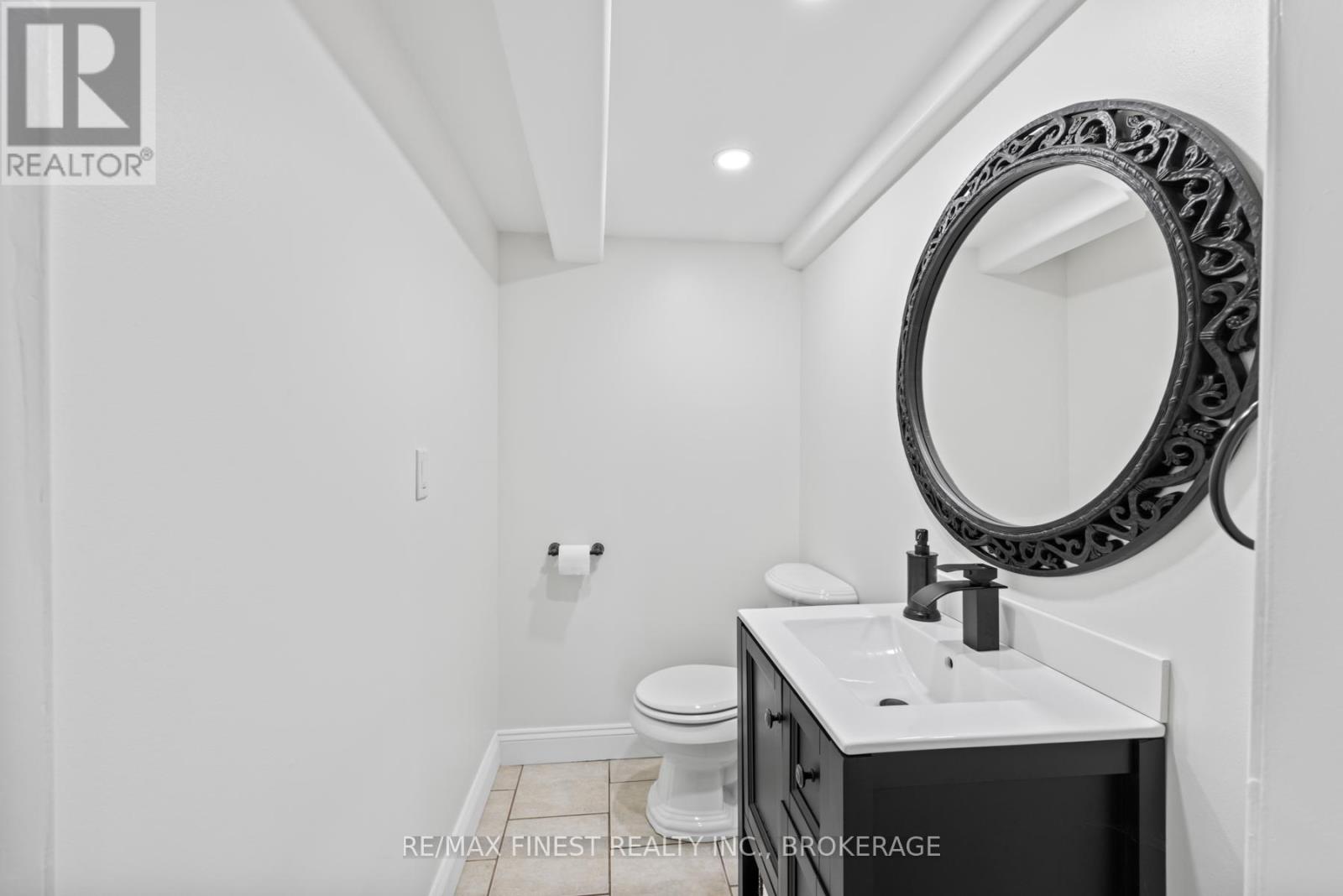 4625 Wolfe Swamp Road, Frontenac, Ontario K0H 1V0 - Photo 11 - X12442793