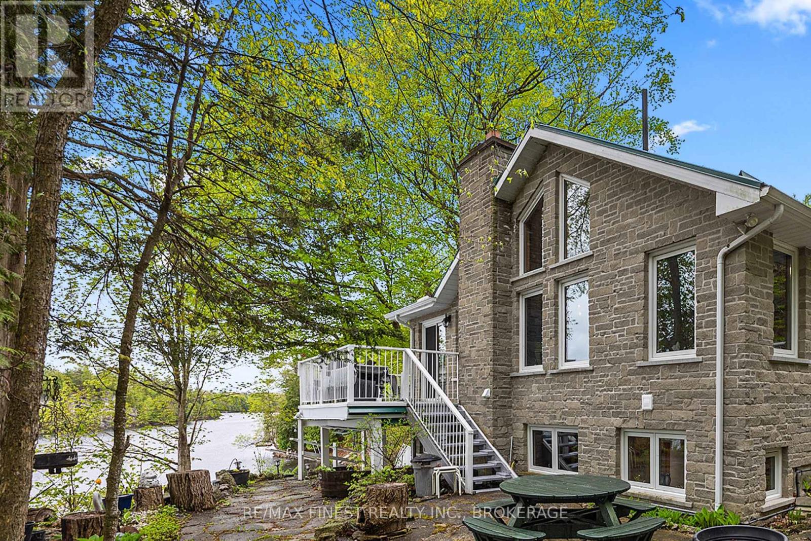 8126 Perth Road, South Frontenac, Ontario K0H 2L0 - Photo 1 - X12443582