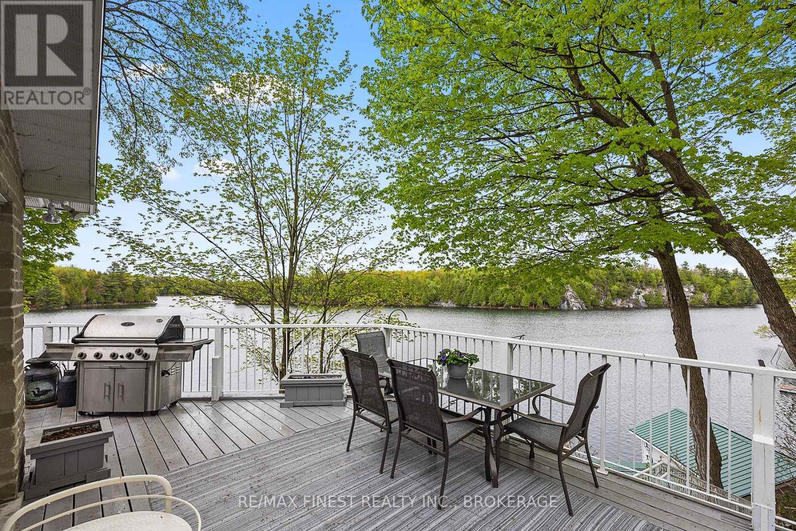 8126 Perth Road, South Frontenac, Ontario K0H 2L0 - Photo 24 - X12443582