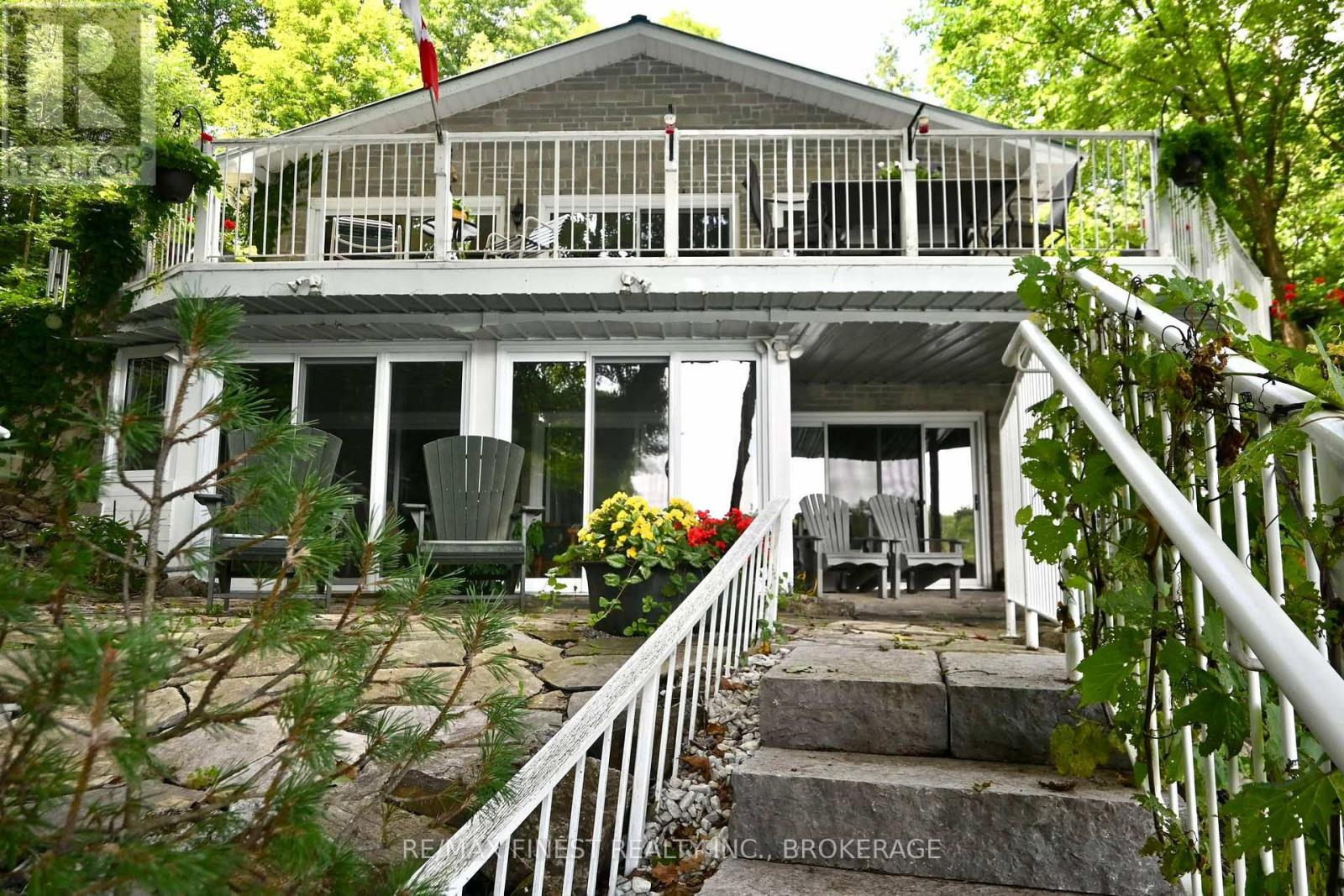 8126 Perth Road, South Frontenac, Ontario K0H 2L0 - Photo 3 - X12443582