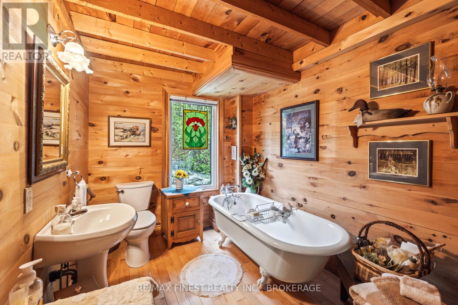 8126 Perth Road, South Frontenac, Ontario K0H 2L0 - Photo 37 - X12443582