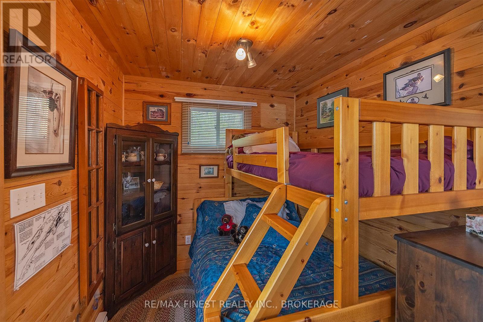 8126 Perth Road, South Frontenac, Ontario K0H 2L0 - Photo 38 - X12443582