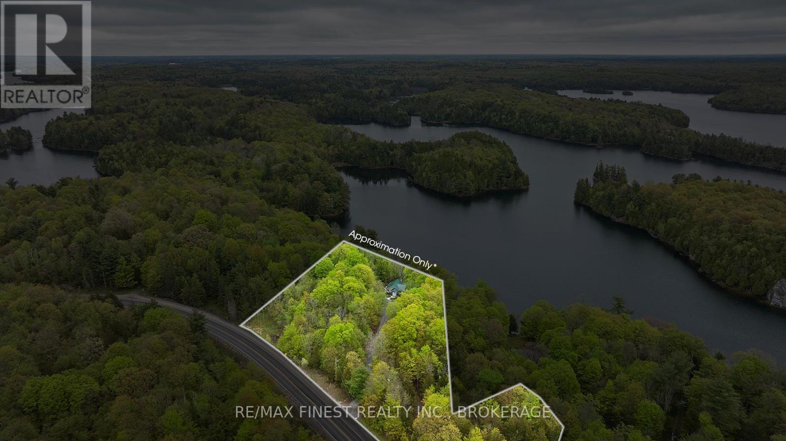 8126 Perth Road, South Frontenac, Ontario K0H 2L0 - Photo 49 - X12443582