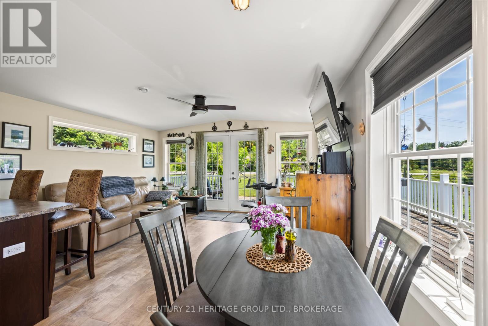 3756 County Road 3, Leeds And The Thousand Islands, Ontario K0K 1N0 - Photo 13 - X12444971