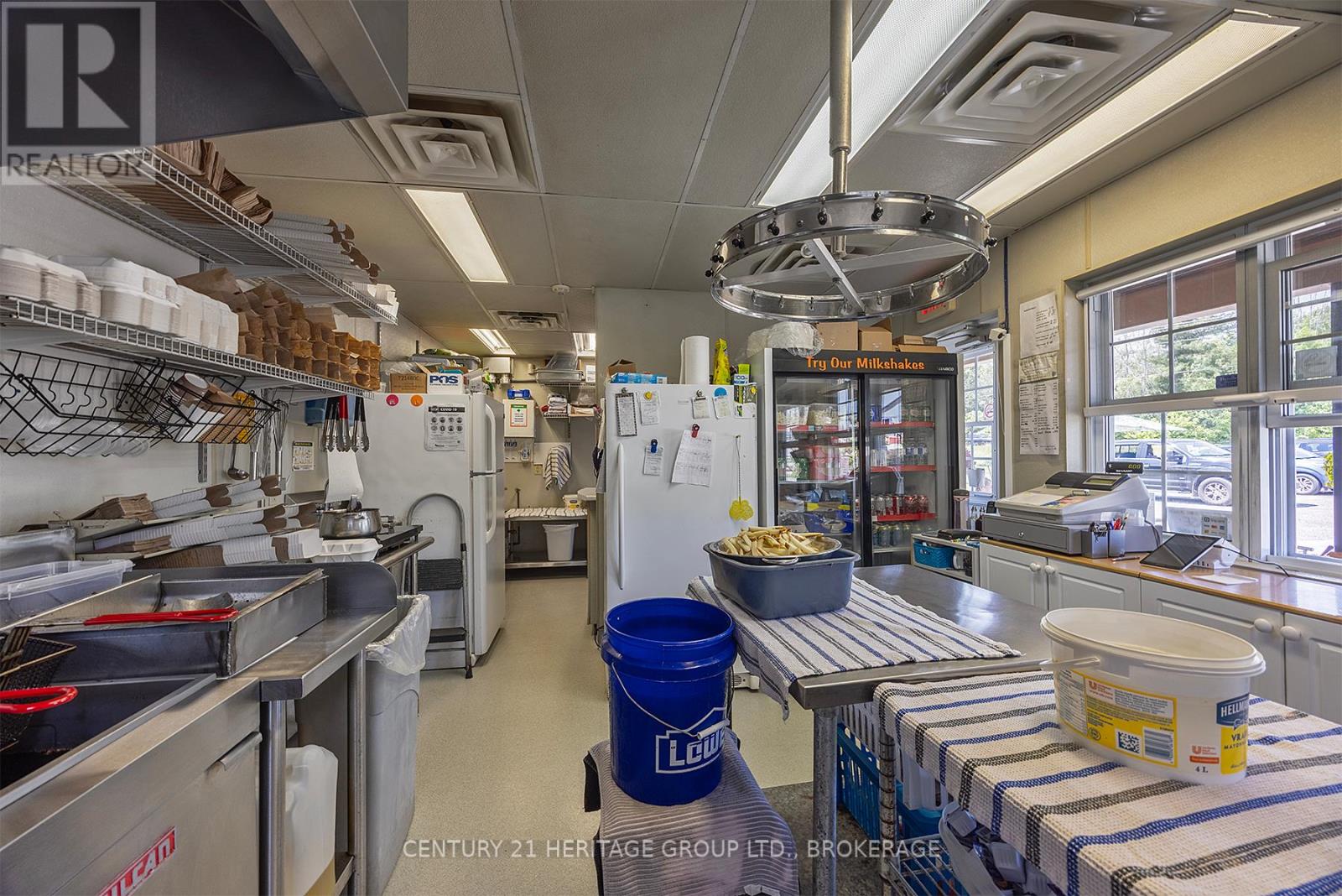 3756 County Road 3, Leeds And The Thousand Islands, Ontario K0K 1N0 - Photo 23 - X12444971