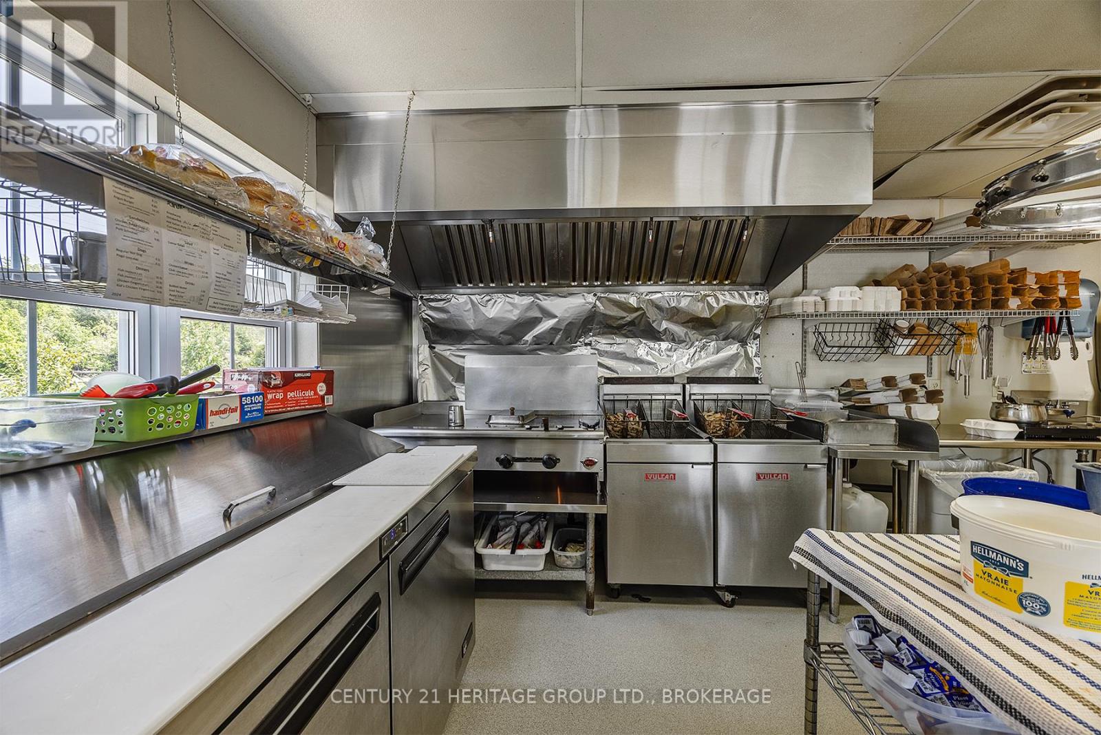 3756 County Road 3, Leeds And The Thousand Islands, Ontario K0K 1N0 - Photo 24 - X12444971