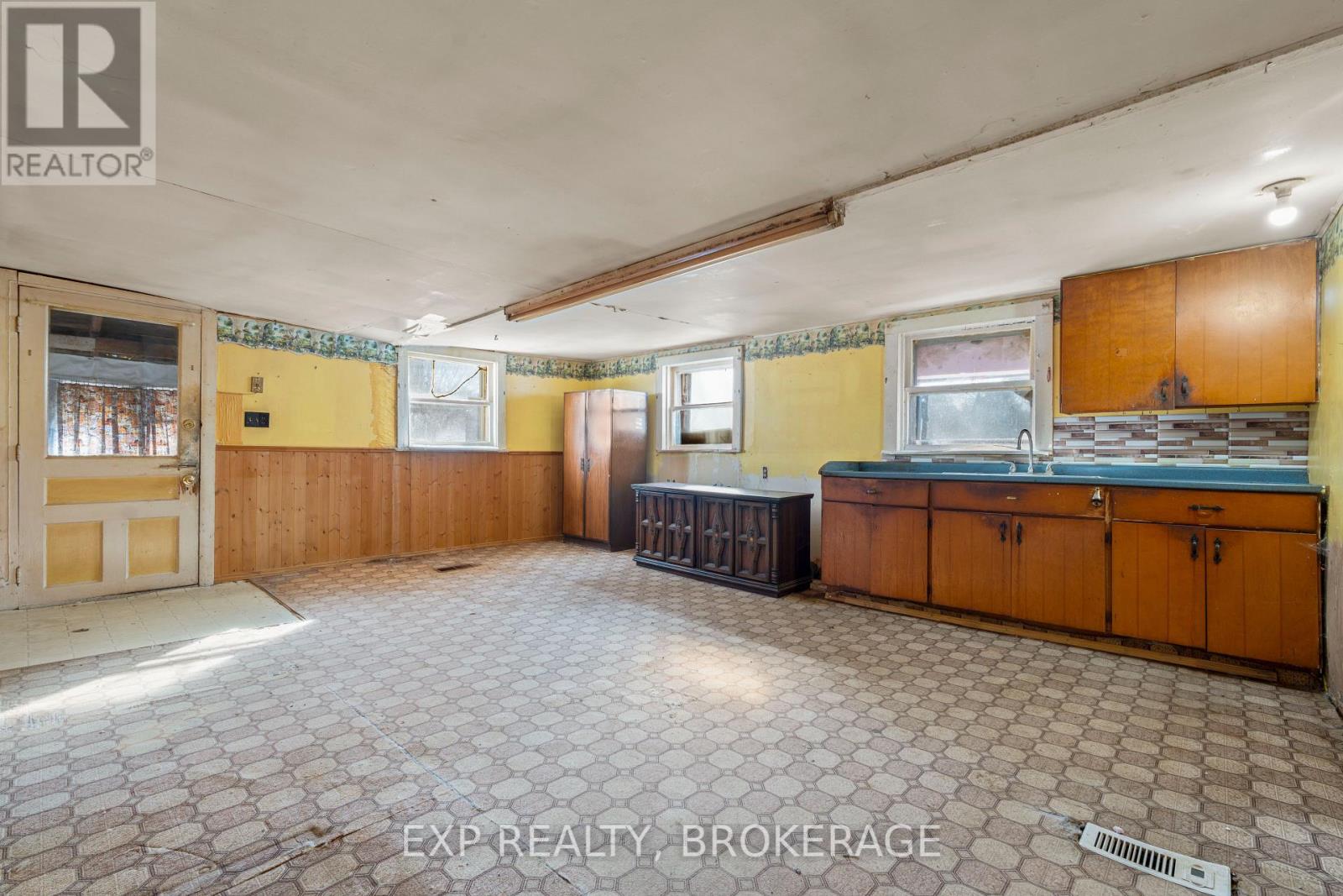 1619 County 2 Road, Front Of Yonge, Ontario  K0E 1R0 - Photo 9 - X12447435