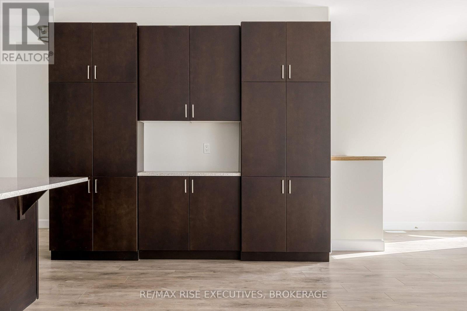 32 Erie Court, Loyalist, Ontario  K7N 0E3 - Photo 8 - X12447985