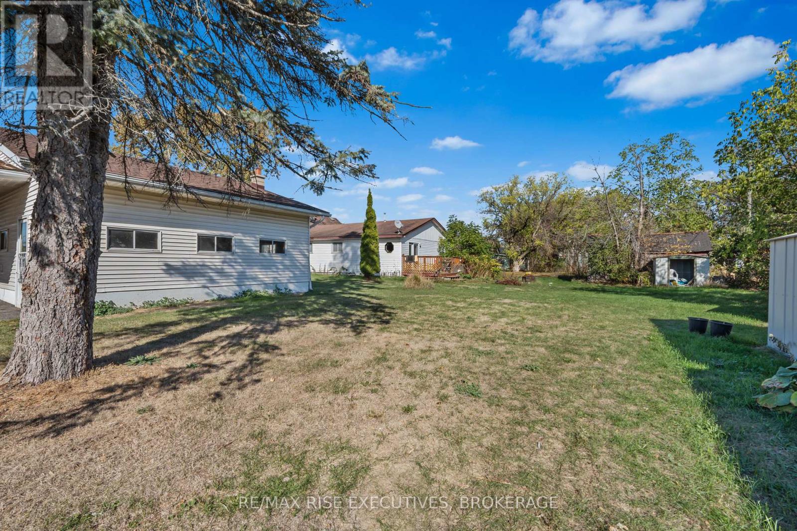 19 North Street, Loyalist, Ontario K0H 2H0 - Photo 35 - X12448093