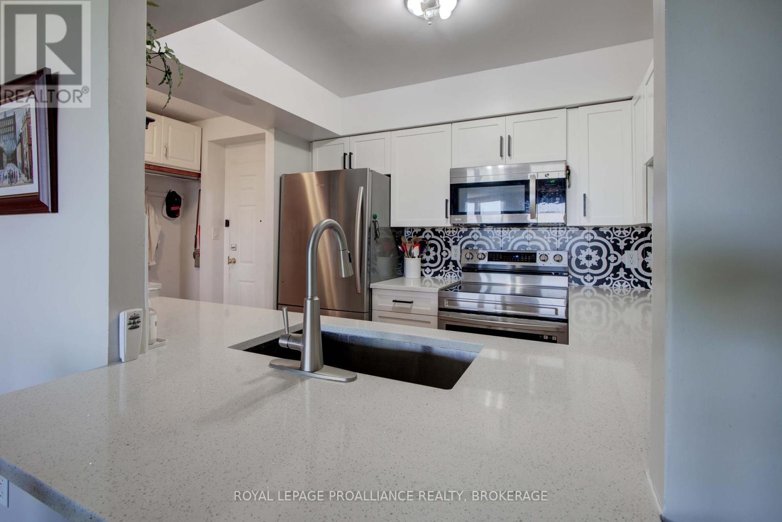 609 - 675 Davis Drive, Kingston, Ontario  K7M 8L5 - Photo 14 - X12449399