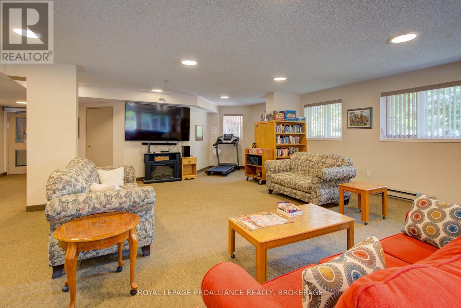 609 - 675 Davis Drive, Kingston, Ontario  K7M 8L5 - Photo 38 - X12449399