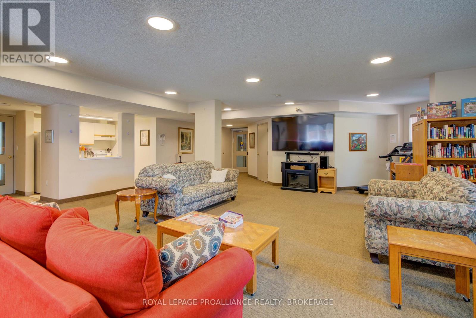 609 - 675 Davis Drive, Kingston, Ontario  K7M 8L5 - Photo 39 - X12449399